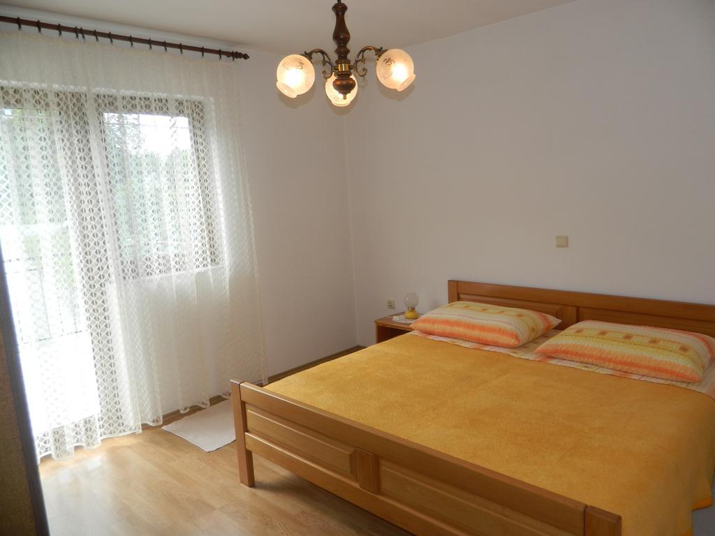 Vacation Home Kuca Za Odmor Красно Поле Екстериор снимка